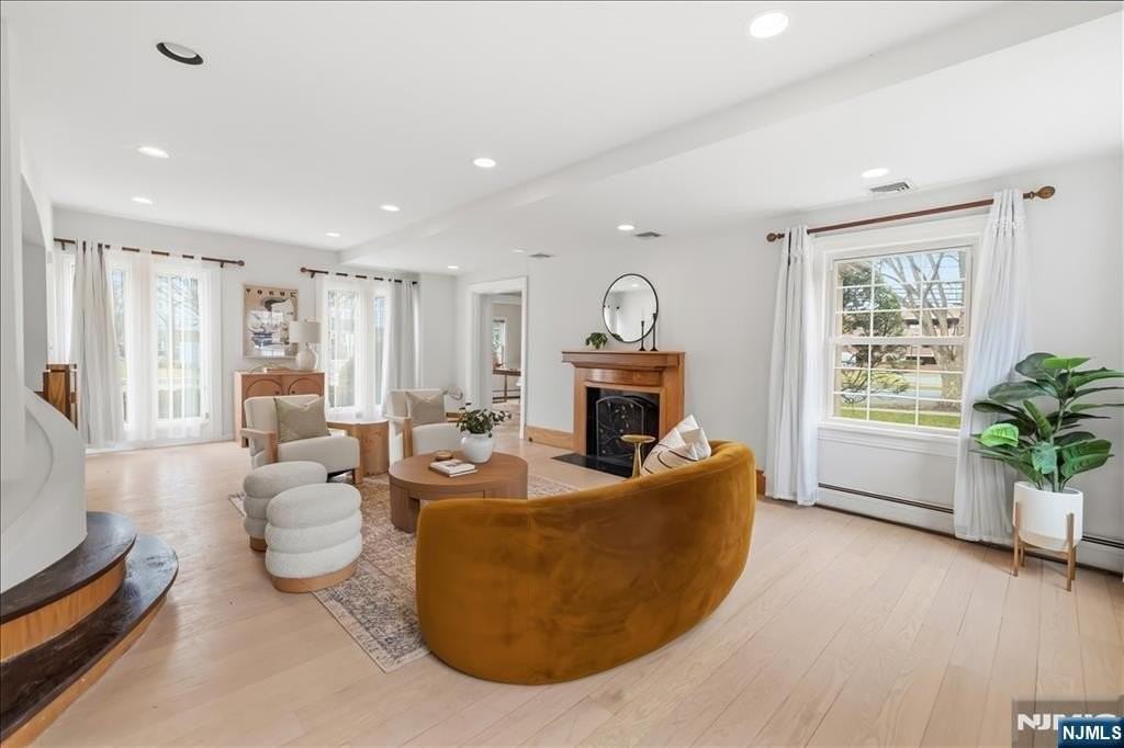 61 Glenwood Rd - Photo 5 of 25