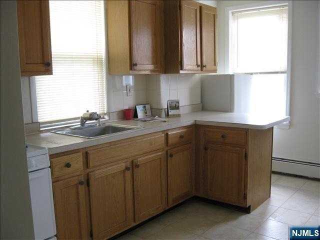 13 Columbia Ter #B - Photo 2 of 7