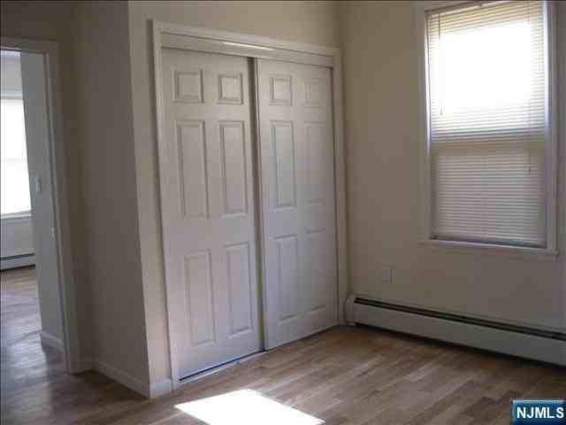 13 Columbia Ter #B - Photo 6 of 7