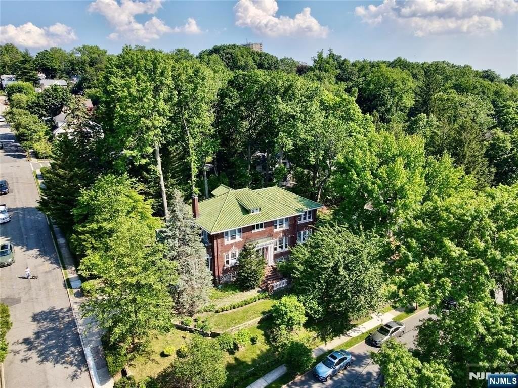 155 Paulin Blvd - Photo 3 of 46