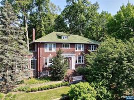 featured image of 155 Paulin Blvd