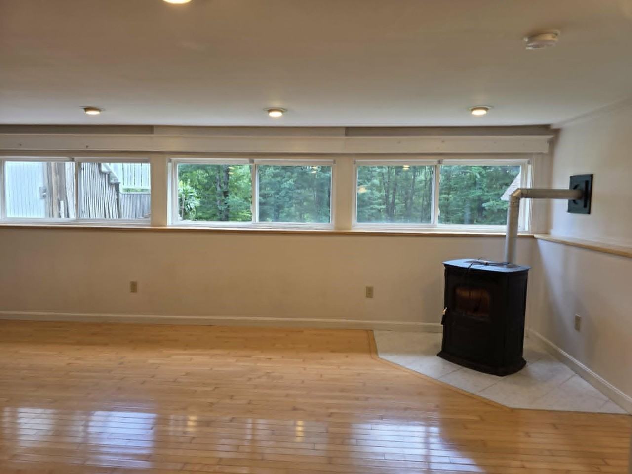 132 1st Crown Point Rd #BS - Photo 6 of 16