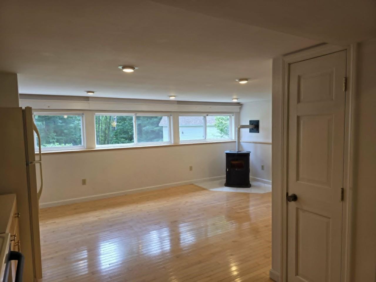 132 1st Crown Point Rd #BS - Photo 7 of 16