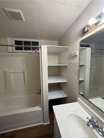 4433 Iberville St - Photo 6 of 17