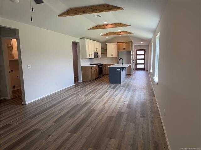 1640 E 140th Pl - Photo 4 of 13