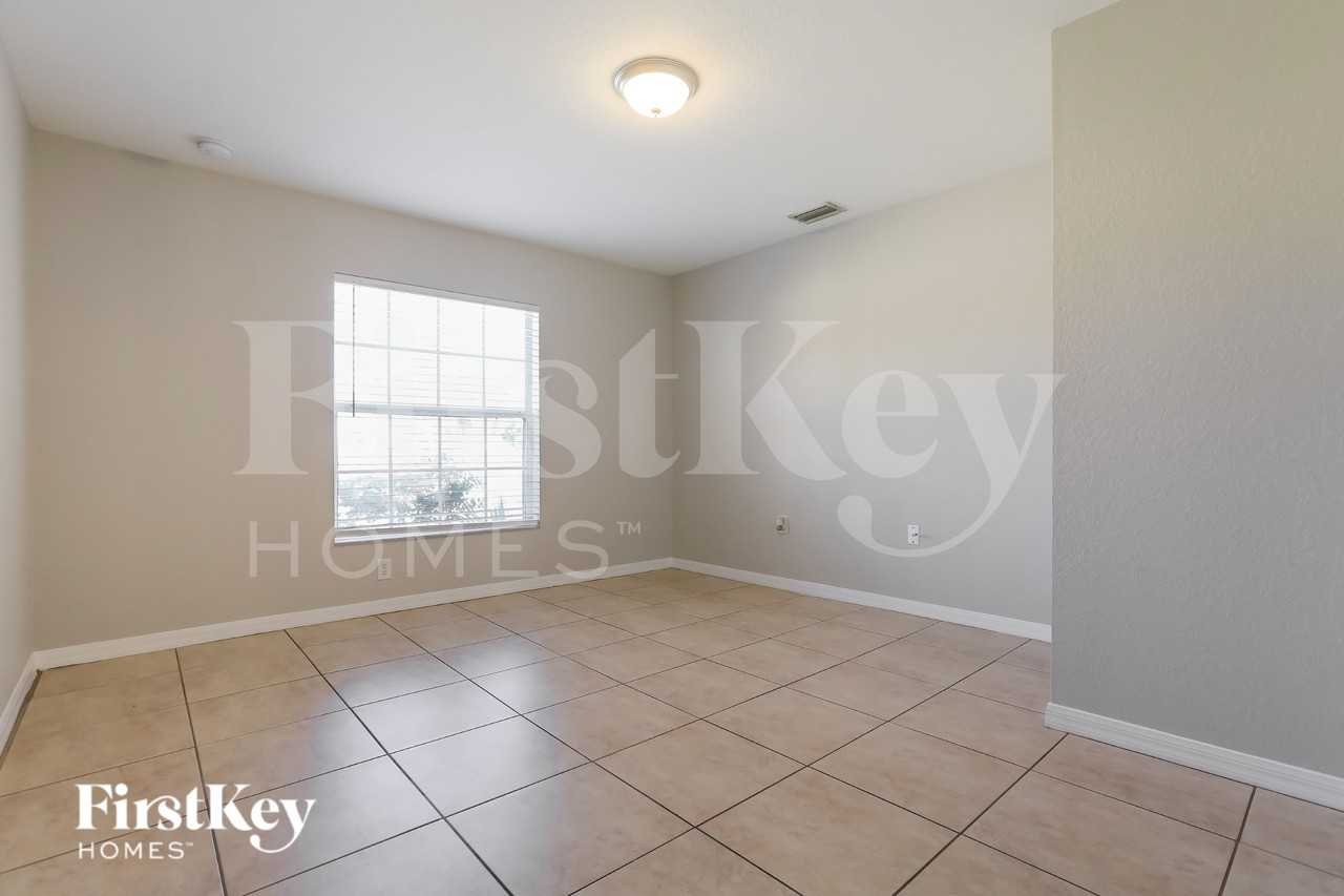2925 Silas Ave - Photo 6 of 15