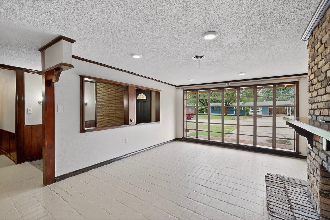 1903 Skylark Dr - Photo 7 of 40