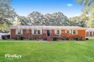 featured image of 120 Keowee Cir