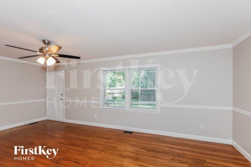 120 Keowee Cir - Photo 3 of 15