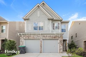 featured image of 3628 Moon Crest Dr