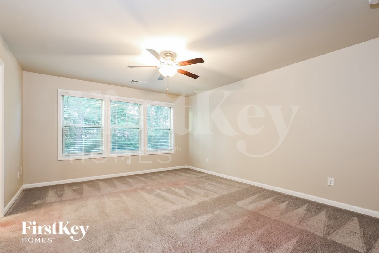 3628 Moon Crest Dr - Photo 7 of 16