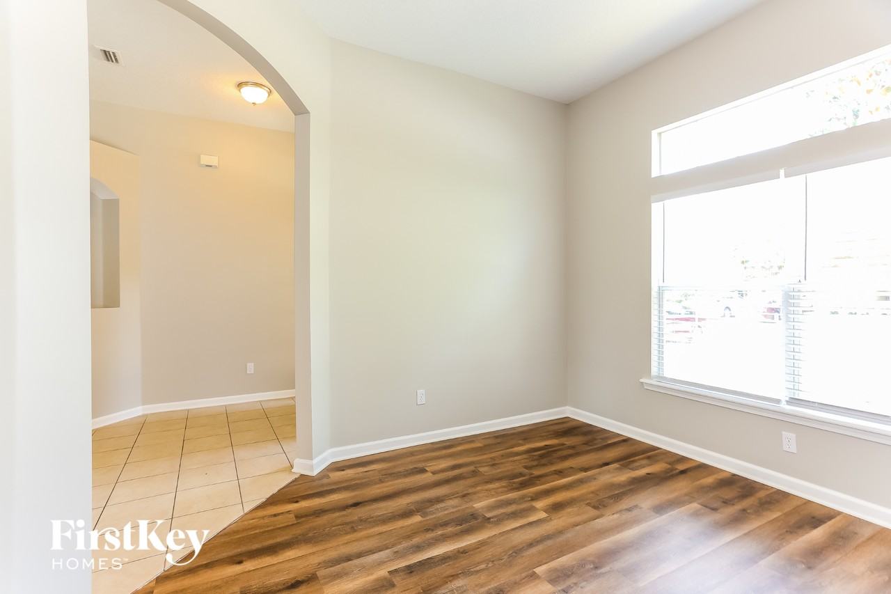 13966 Devan Lee Dr N - Photo 7 of 15
