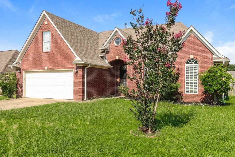 6254 Ravenwood Park N - Photo 3 of 16