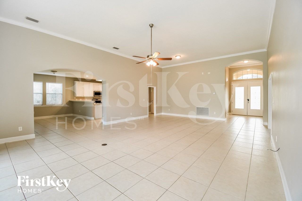 2305 Yellow Jasmine Ln - Photo 3 of 16