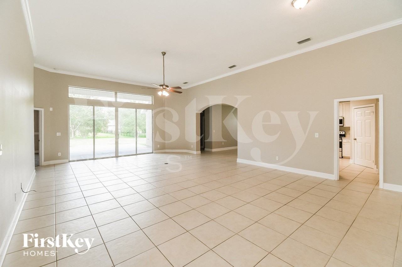 2305 Yellow Jasmine Ln - Photo 4 of 16