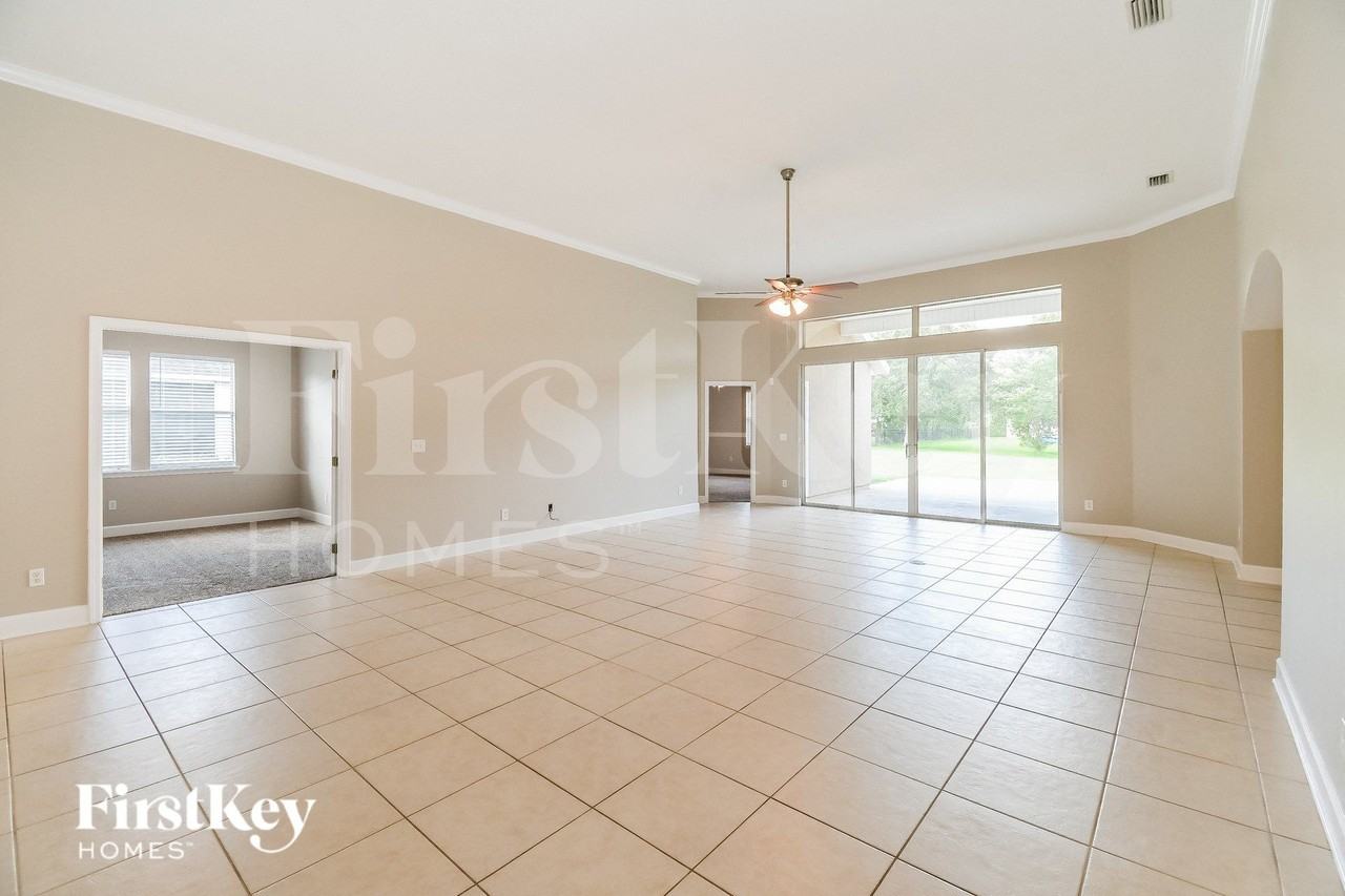 2305 Yellow Jasmine Ln - Photo 5 of 16