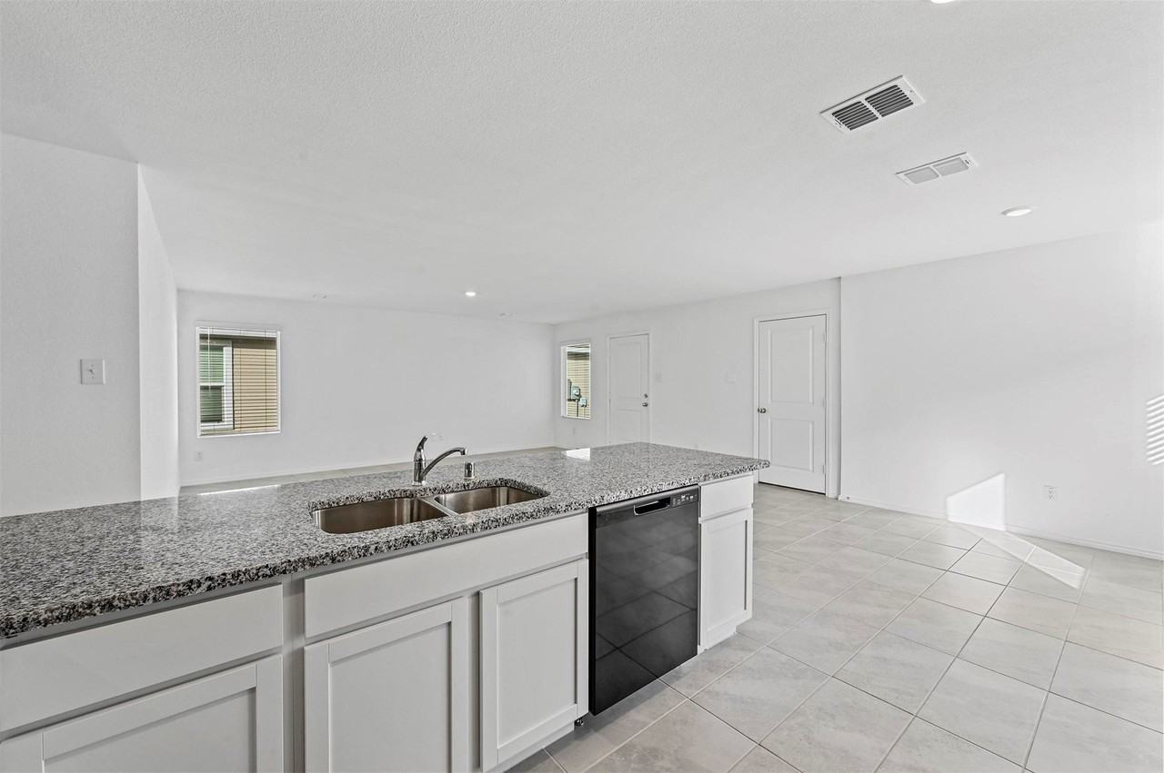 135 Wheatgrass Ln - Photo 5 of 25
