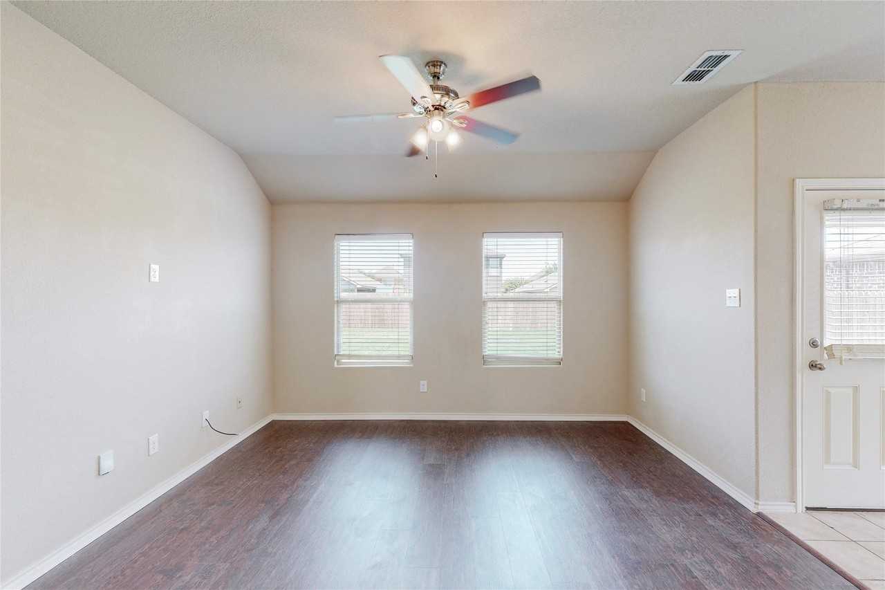 5140 Grayson Ridge Dr - Photo 3 of 38