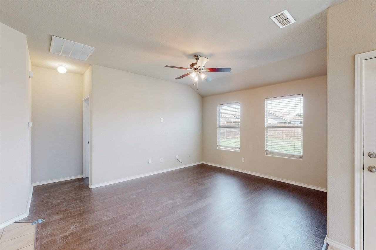 5140 Grayson Ridge Dr - Photo 4 of 38