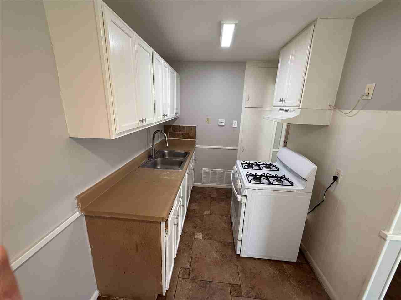 306 E Mitchell St #306A - Photo 3 of 6