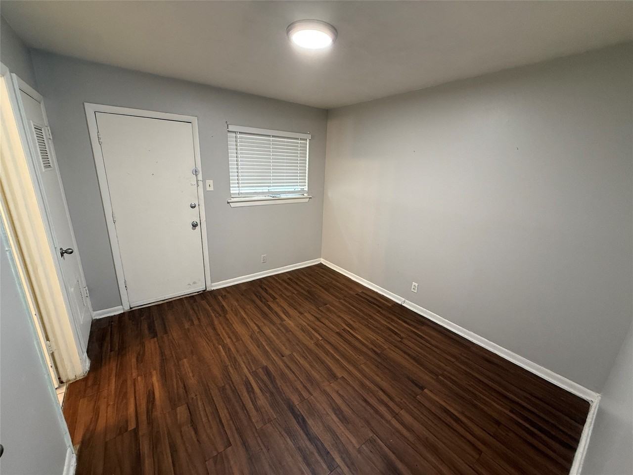 306 E Mitchell St #306A - Photo 4 of 6