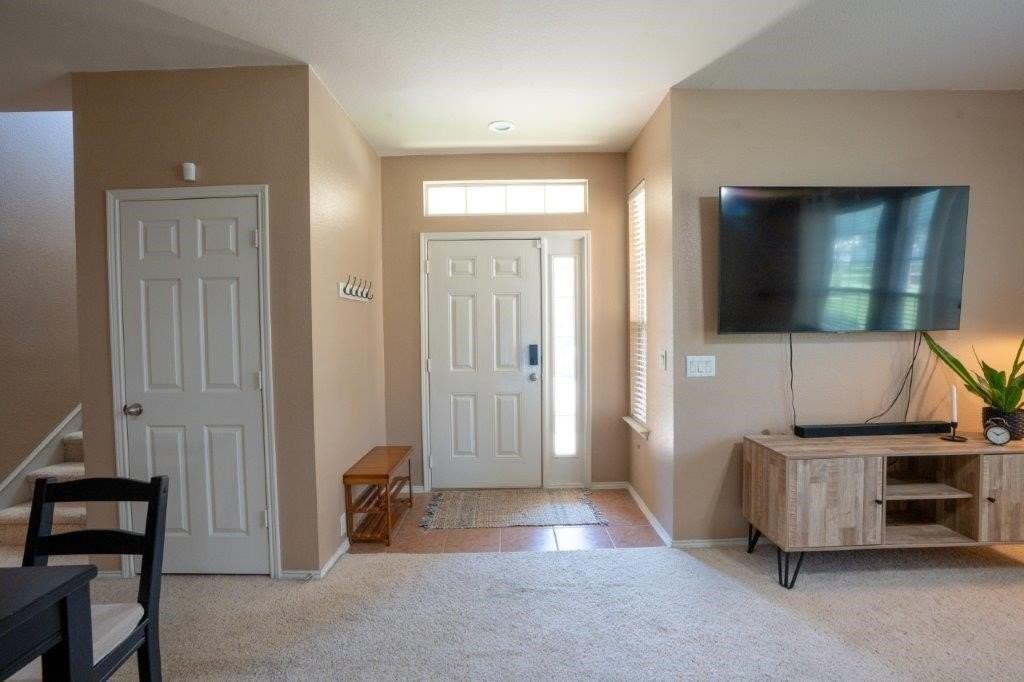2210 Glacier Park Ln - Photo 2 of 16