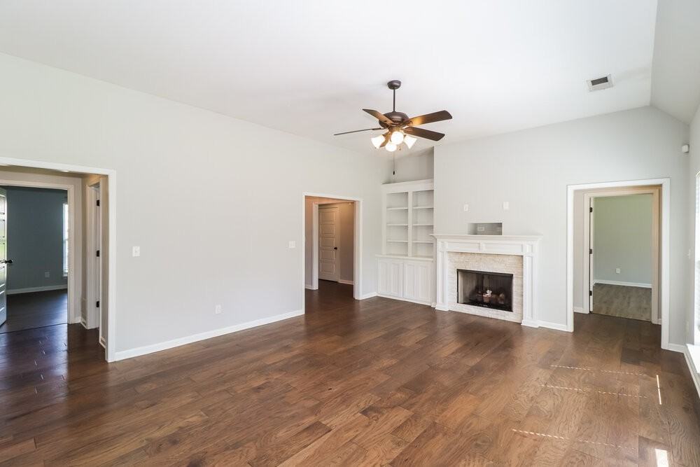 3811 Dawnwood Cir W - Photo 6 of 17