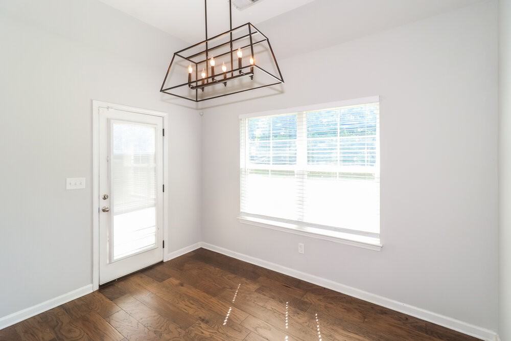 3811 Dawnwood Cir W - Photo 7 of 17