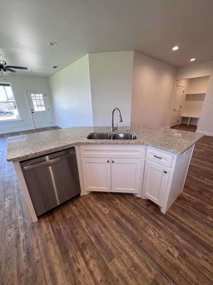 8142 Sawdust Trl - Photo 5 of 21