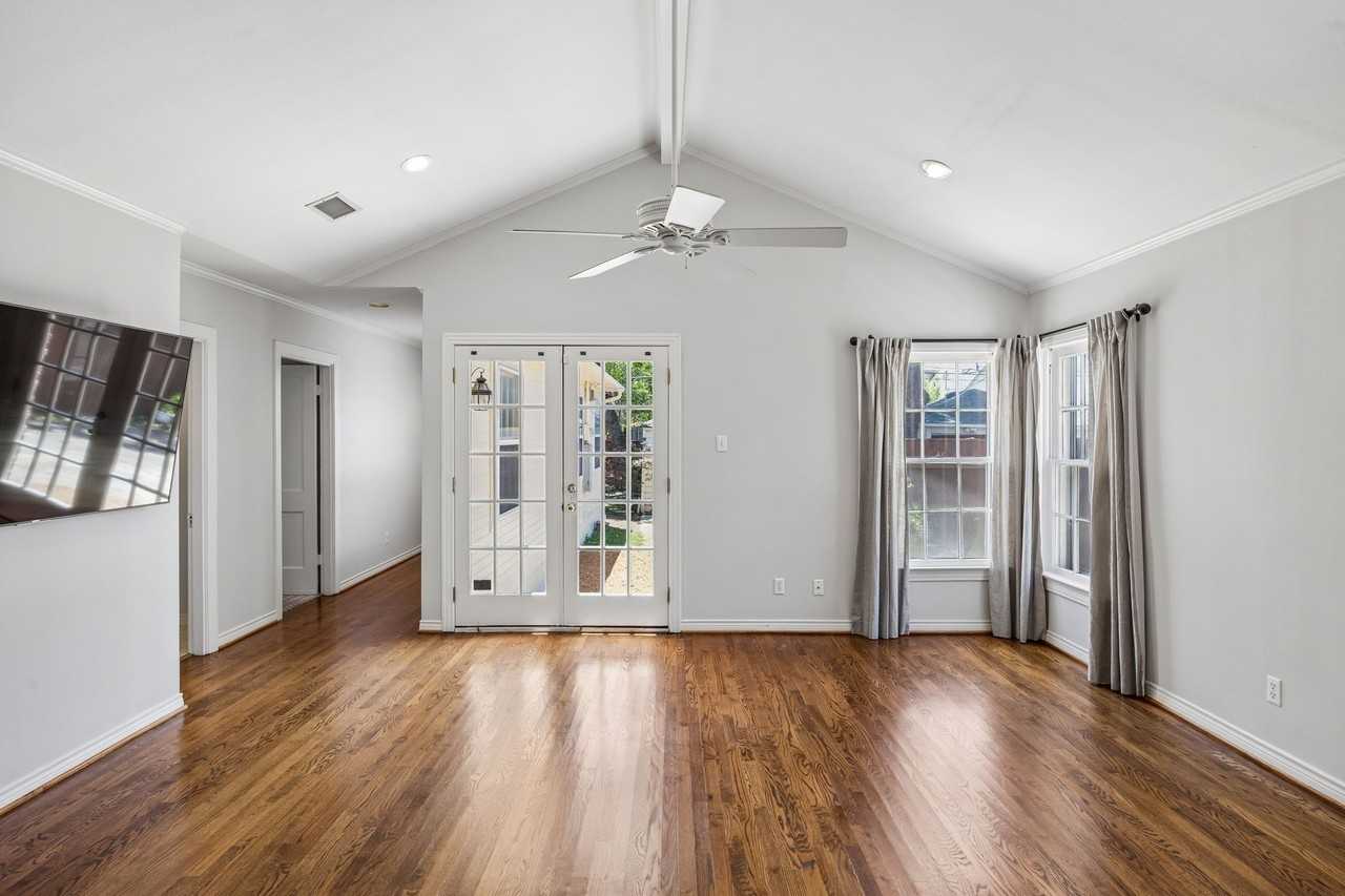 4429 Hyer St - Photo 7 of 18