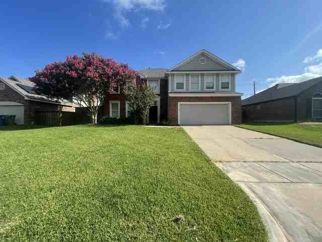 3222 Mapleridge Dr - Photo 2 of 36