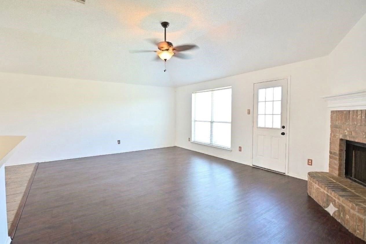 1631 Mt Zion Dr - Photo 2 of 23