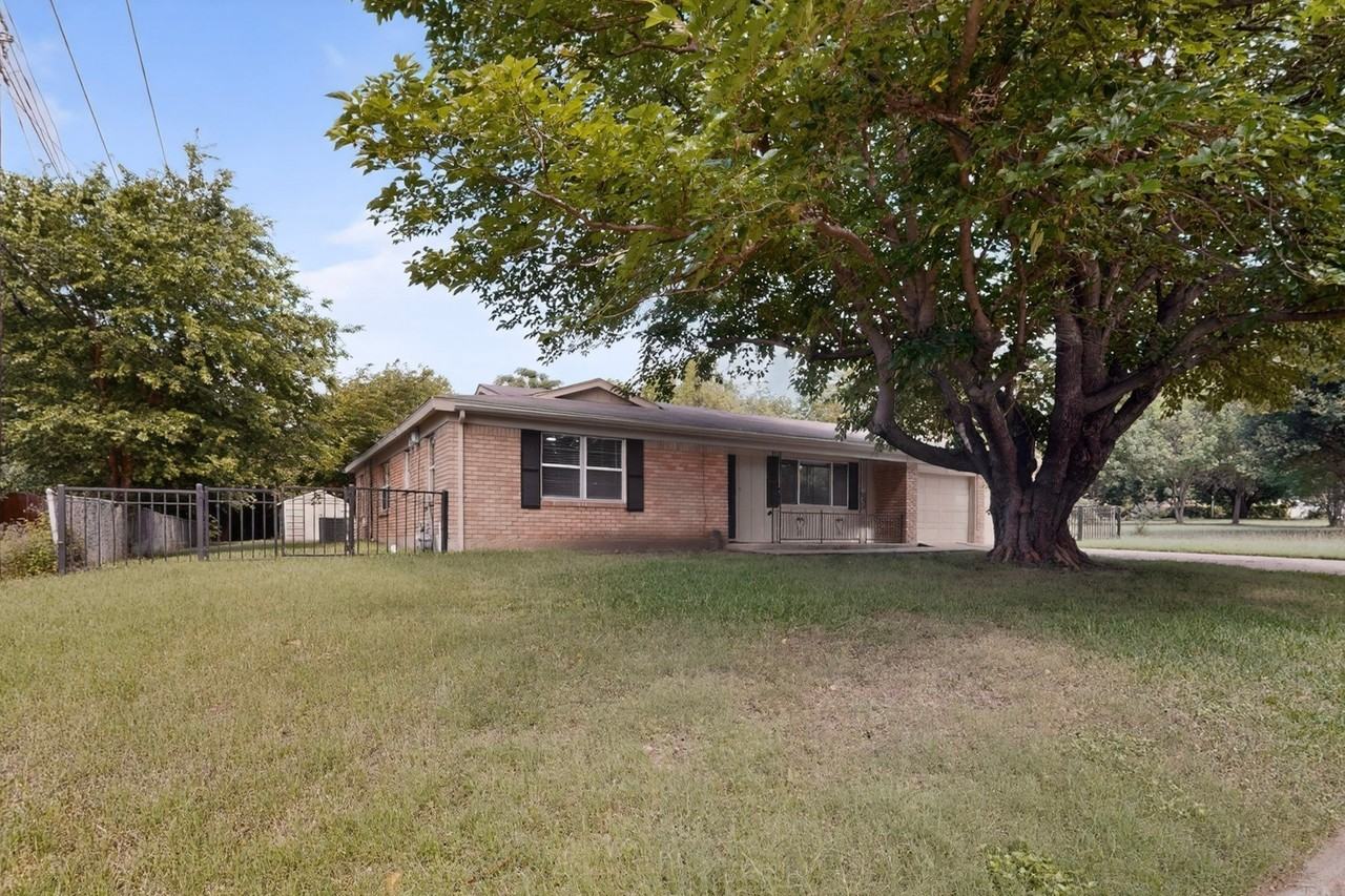 1016 Sproles Dr - Photo 4 of 40