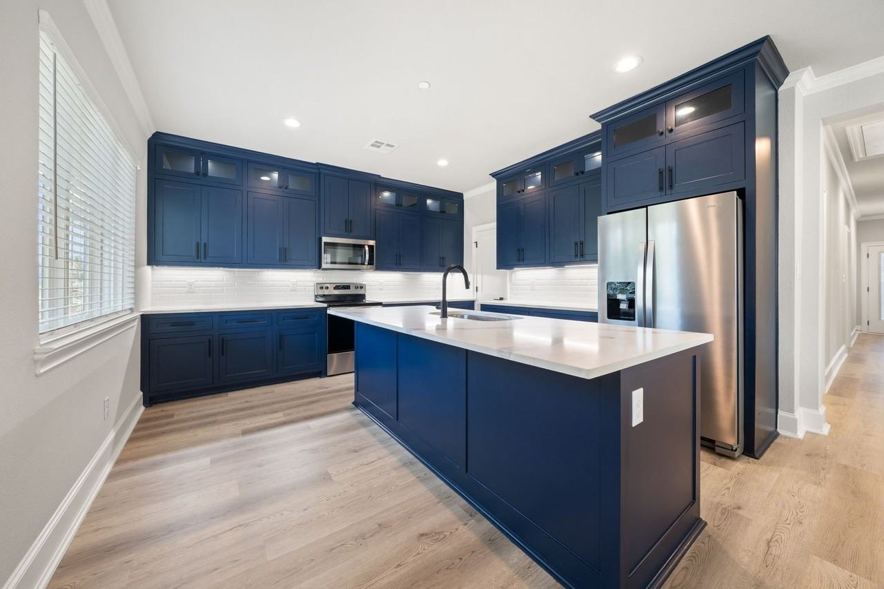 322 Woodside Trl - Photo 3 of 13