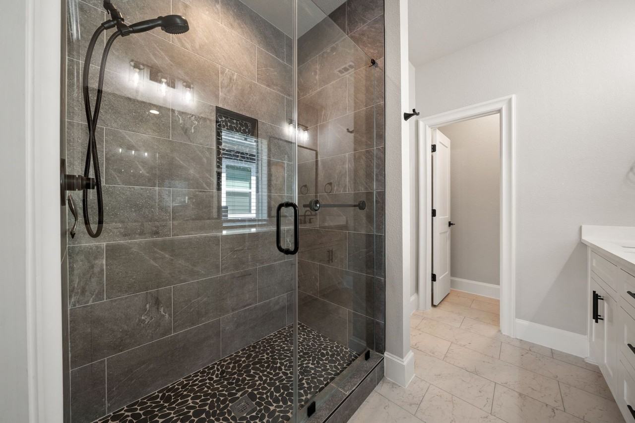 322 Woodside Trl - Photo 6 of 13