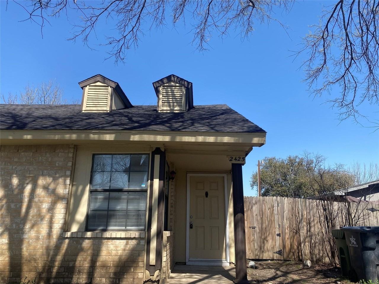 2425 Limestone Dr - Photo 2 of 21