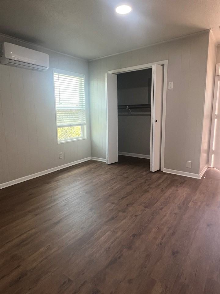 412 Smith Row #2 - Photo 5 of 10
