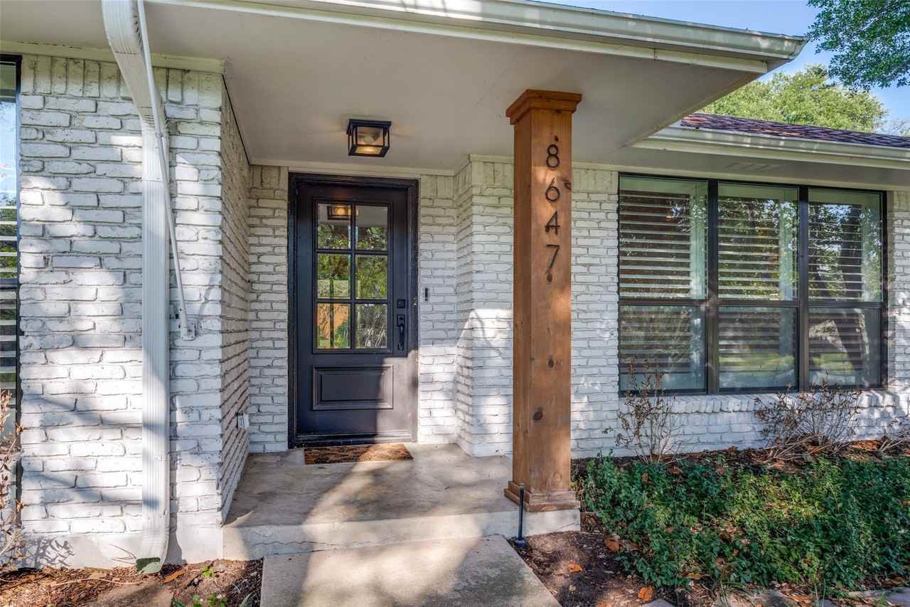 8647 Langdale Cir - Photo 2 of 20
