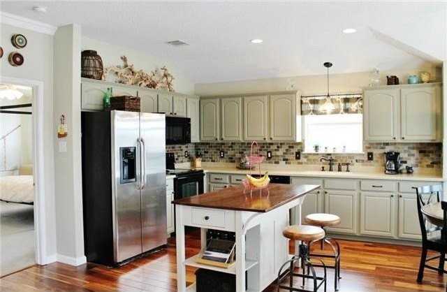629 Rothschild Ln - Photo 4 of 24