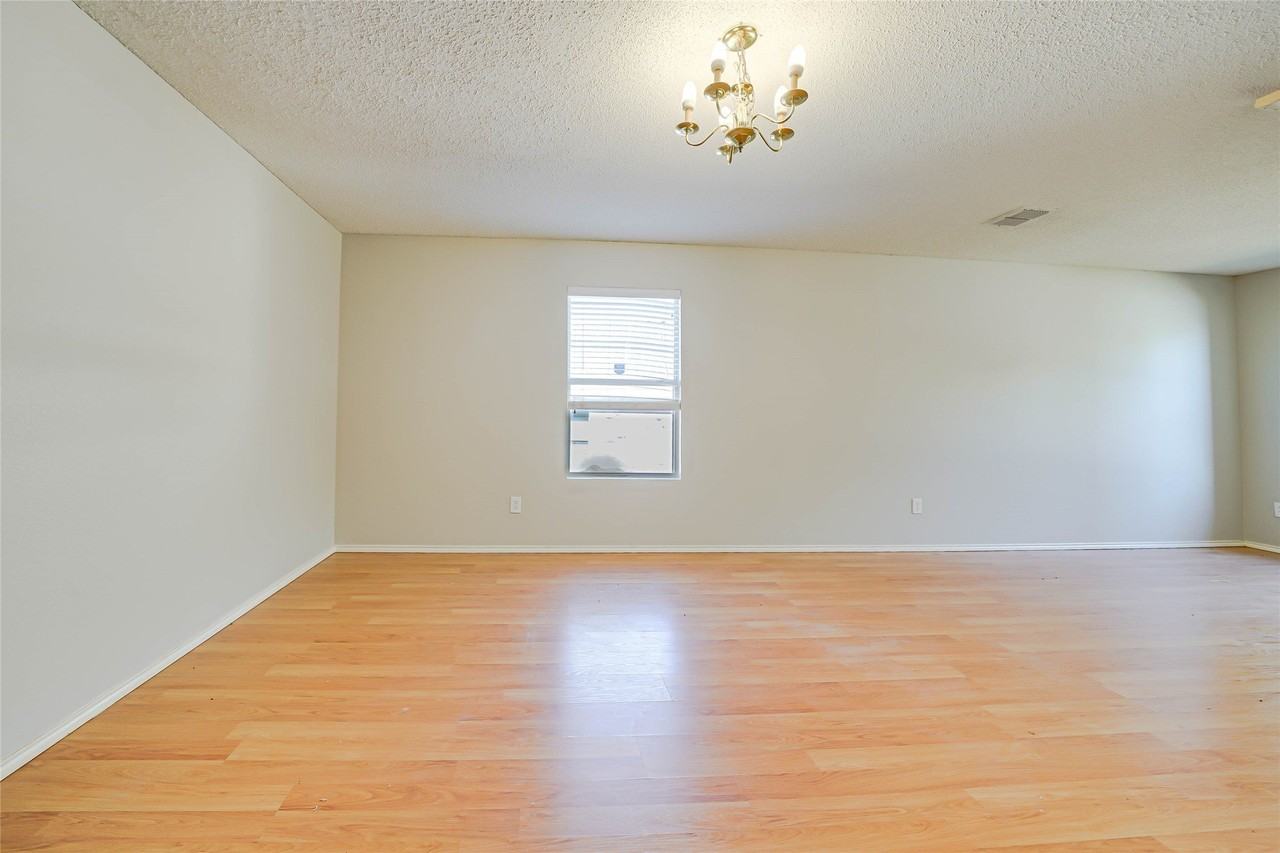 3505 Quail View Dr - Photo 3 of 32