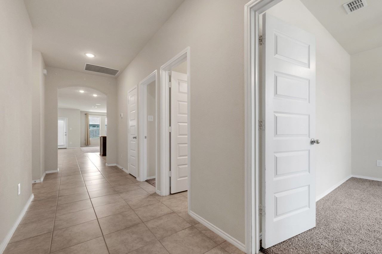 3140 Blacksmith Ln - Photo 3 of 26