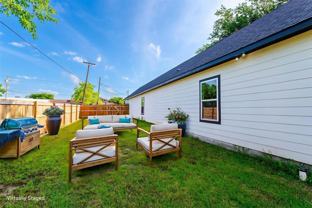 4709 Lee St - Photo 1 of 1