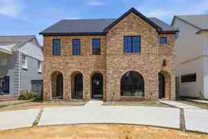 featured image of 4328 Glenwick Ln