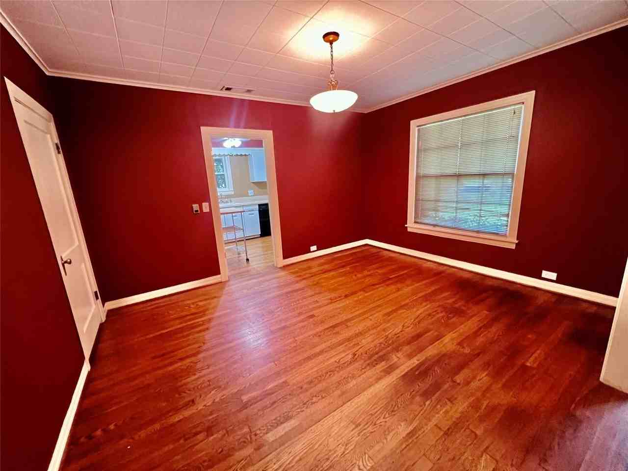 531 S Dallas Ave - Photo 3 of 25
