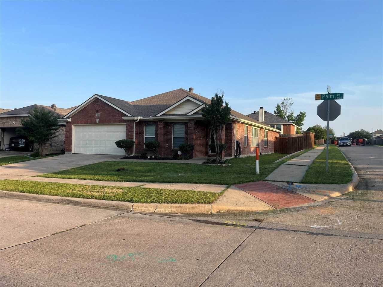 3800 Palm Dr - Photo 2 of 37