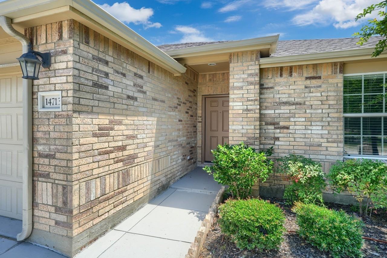 14713 Brandon Dr - Photo 3 of 23