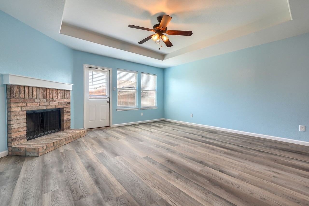 14713 Brandon Dr - Photo 4 of 23