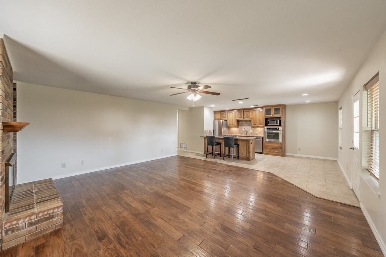 3609 Spring Meadow Ln - Photo 3 of 32