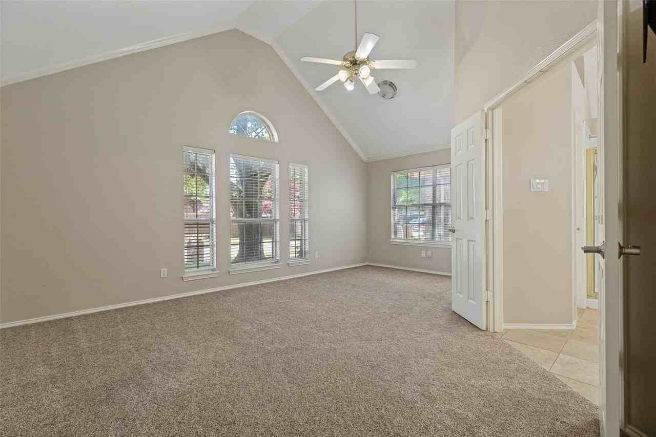 2517 Vail Dr - Photo 3 of 12