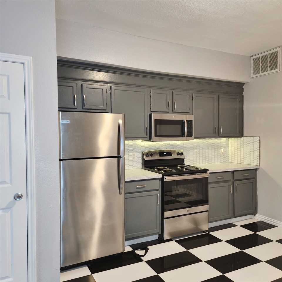 5720 Vickery Blvd #5 - Photo 6 of 11
